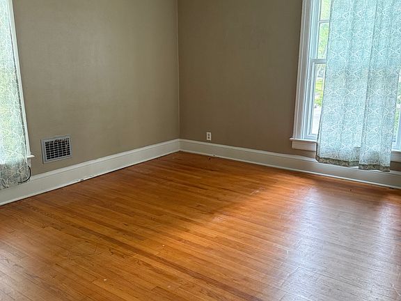 5th image of 602 S 10th St #B