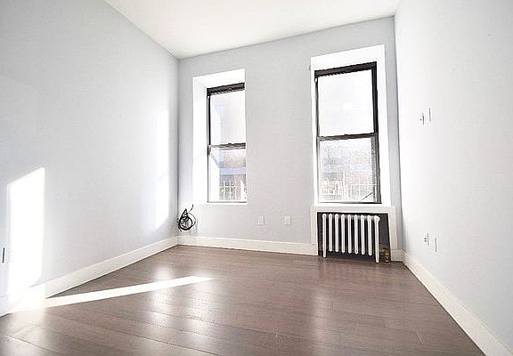 2nd image of 463 W 43rd St #E5