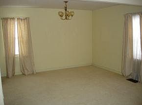 4th image of 3713 Hoover Ave