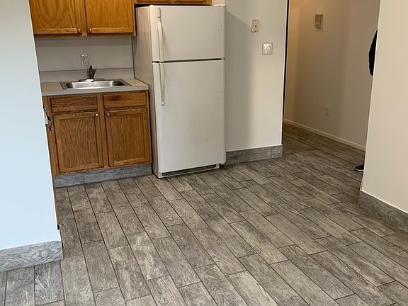 3rd image of 20-09 38th St #1