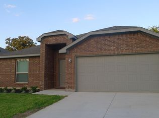 2812 Brasher Ln, Bedford, TX 76021