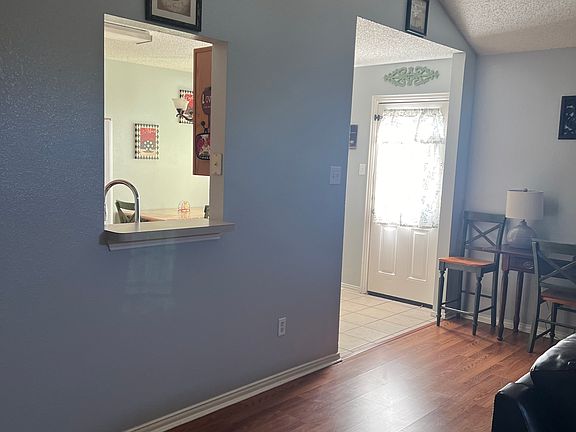 4th image of 1109 Palomino Dr