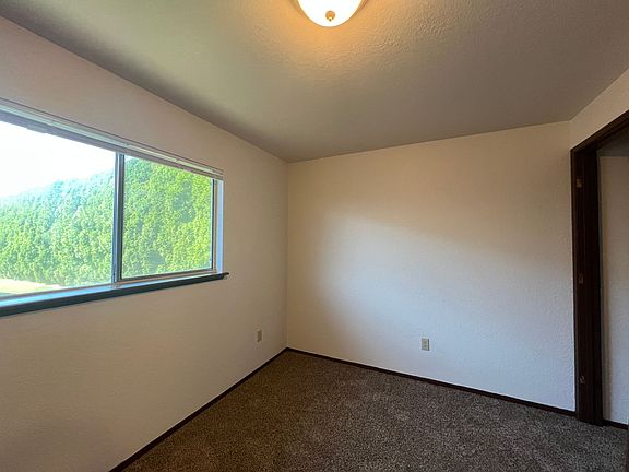3rd image of 4106-4108 S 3rd St #4106