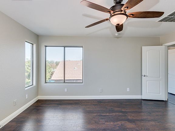 4th image of 598 E Jeanne Ln