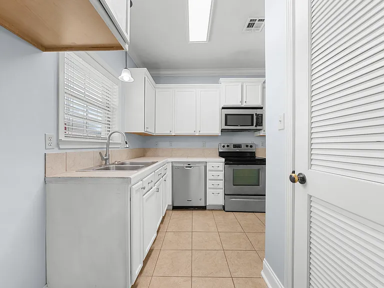 128 Bottle Brush Ln — Photo 11