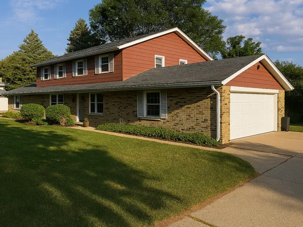 21515 Sierra Dr, Brookfield, WI 53045