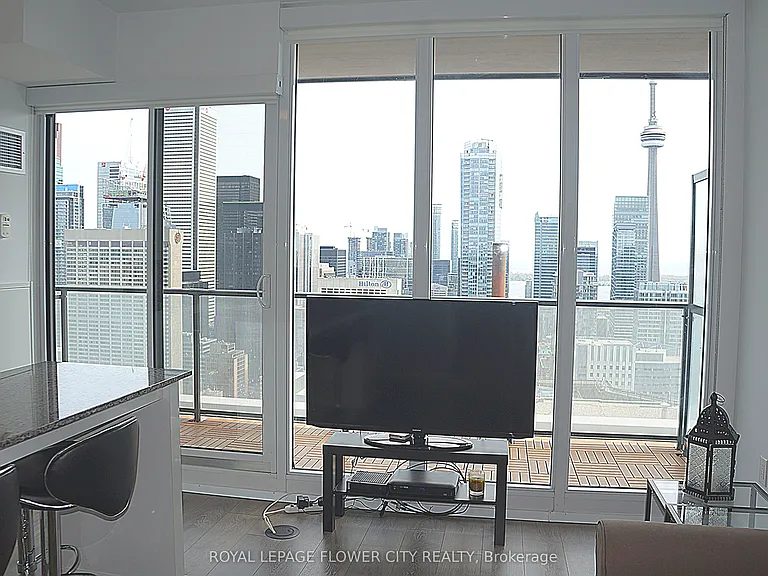 426 University Ave #4007 — Photo 5