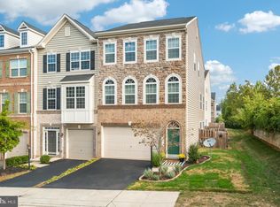 9084 Sandra Pl, Manassas Park, VA 20111