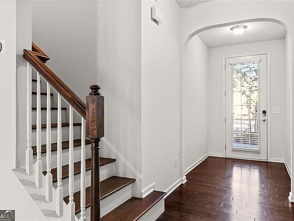 3rd image of 4057 Princeton Lakes Way SW