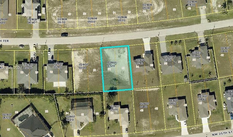 1st image of 618 NW 25th Ter