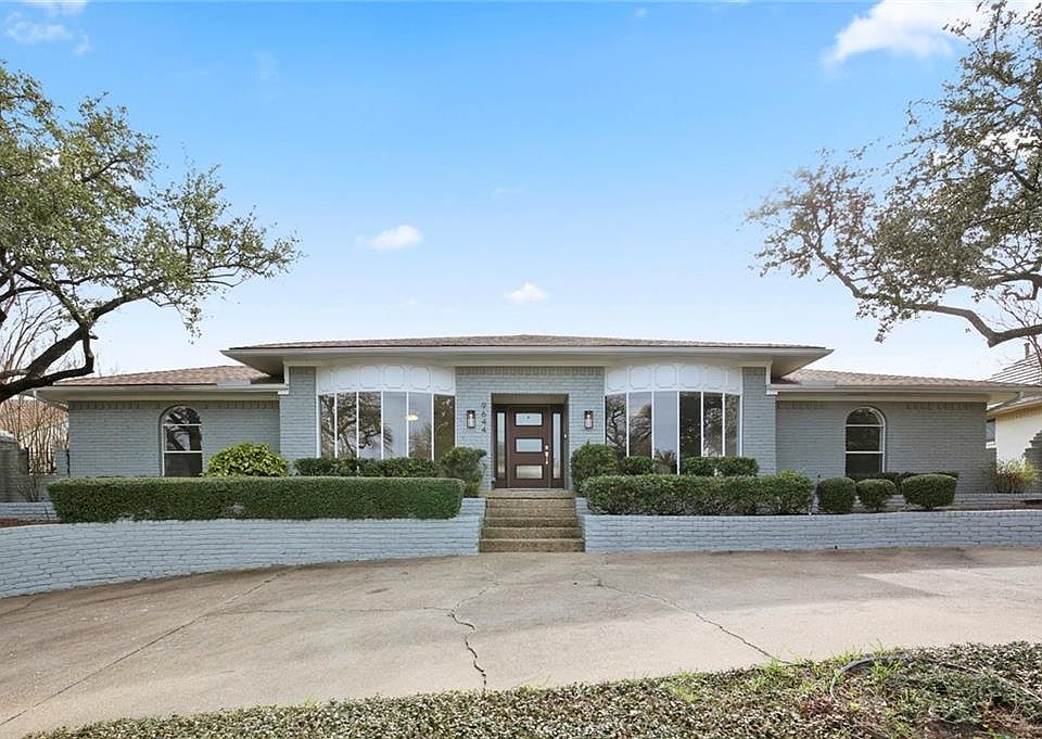 1st image of 9644 Robin Meadow Dr