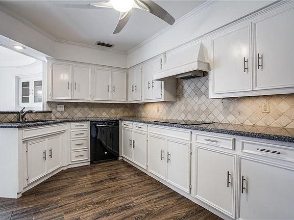 5th image of 2210 Golden Willow Ln