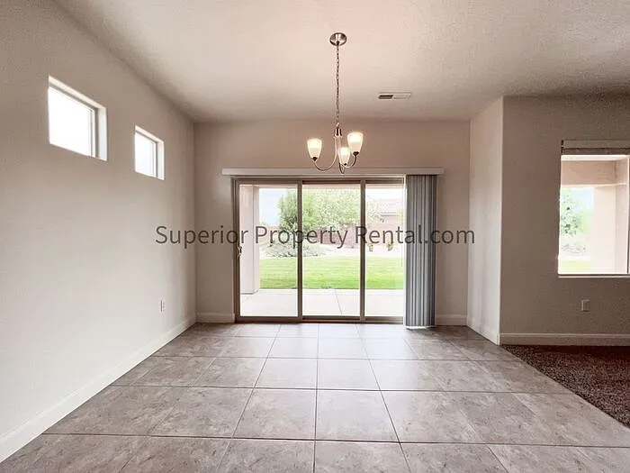 1366 W Province Way — Photo 8
