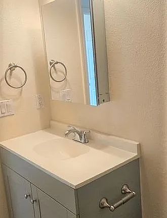 4th image of 1829 Cherokee Dr Unit 4