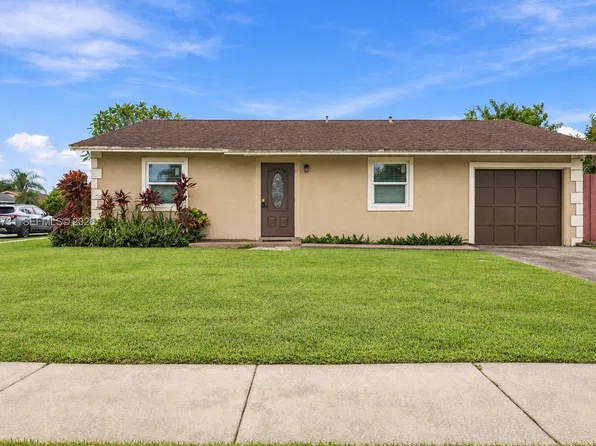 8120 SW 5th Ct, Pompano Beach, FL 33068
