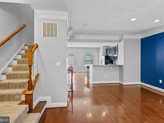 2nd image of 11891 Country Squire Way