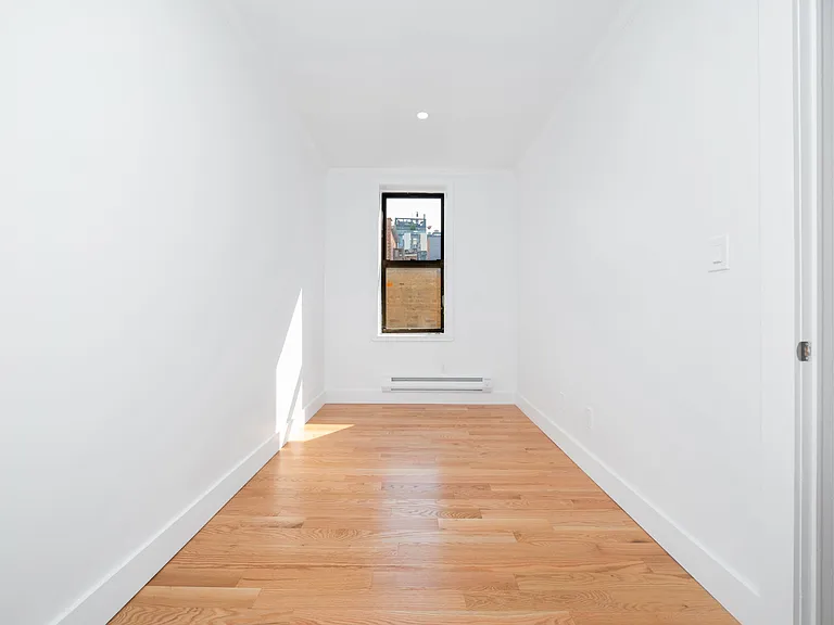 201 E 2nd St #5C — Photo 8