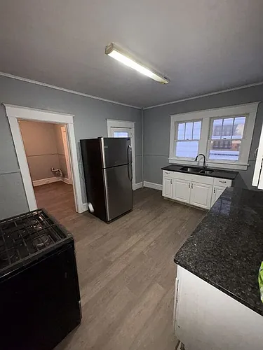 21 Edison St Photo 1