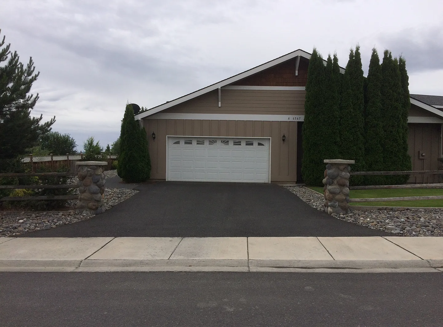 4 Bedroom Home on The Links Golf Course! WSG & Landscaping Included! — Photo 1