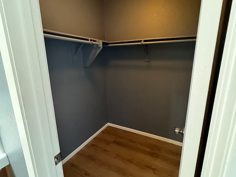 400 Almond Rd — Photo 8
