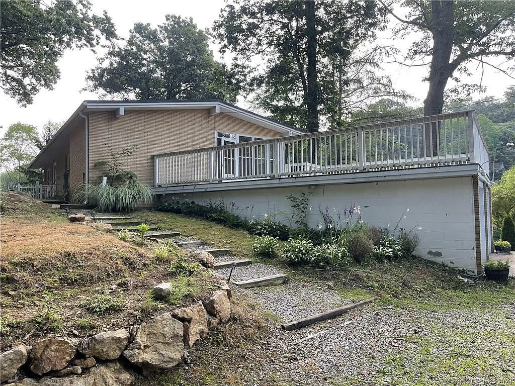 3 bed, 2.0 bath, 1793 sqft, $2,650 — Photo 3