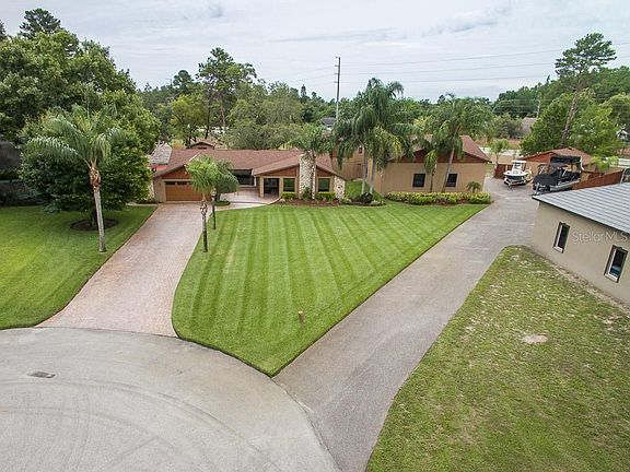 3rd image of 10930 Earhart Dr