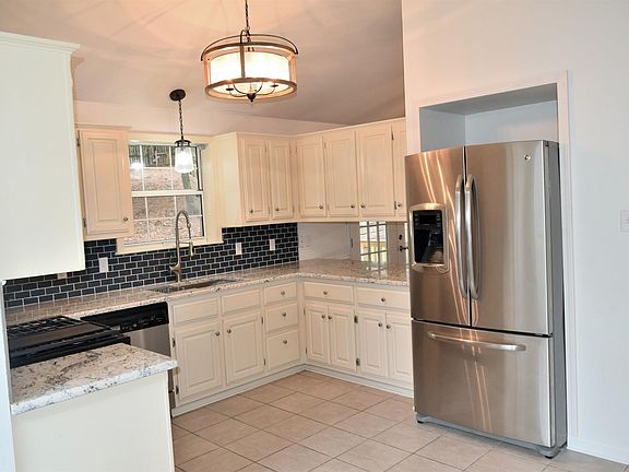 4th image of 301 Chippewa Dr