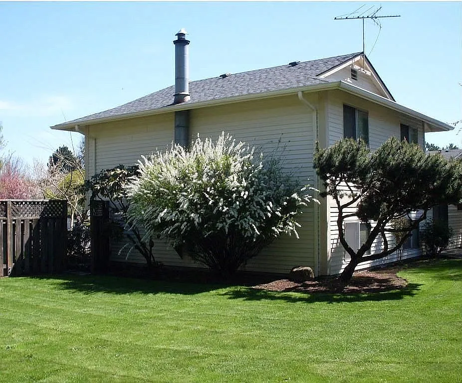 1935 NE 226th Ave photo 1
