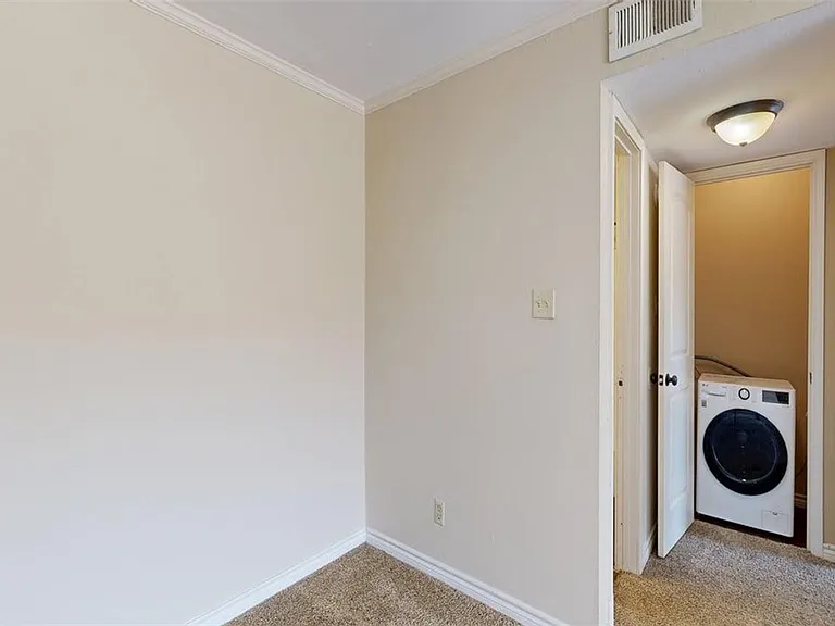 904 University Oaks Blvd #20 — Photo 8