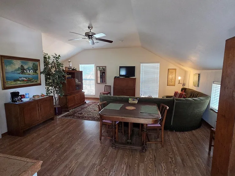 109 W Travis St #TOWNHOUSE — Photo 5