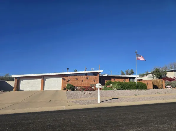 8131 E 18th St, Tucson, AZ 85710
