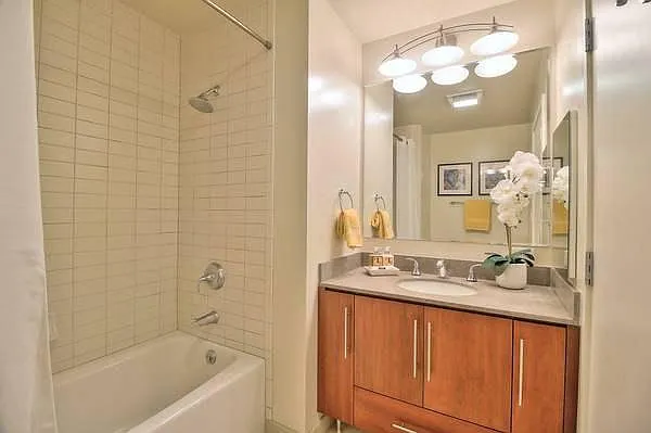 88 E San Fernando St #803 — Photo 8