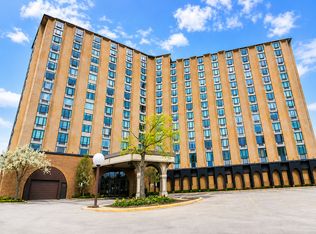 1 Renaissance Pl Unit 720, Palatine, IL 60067