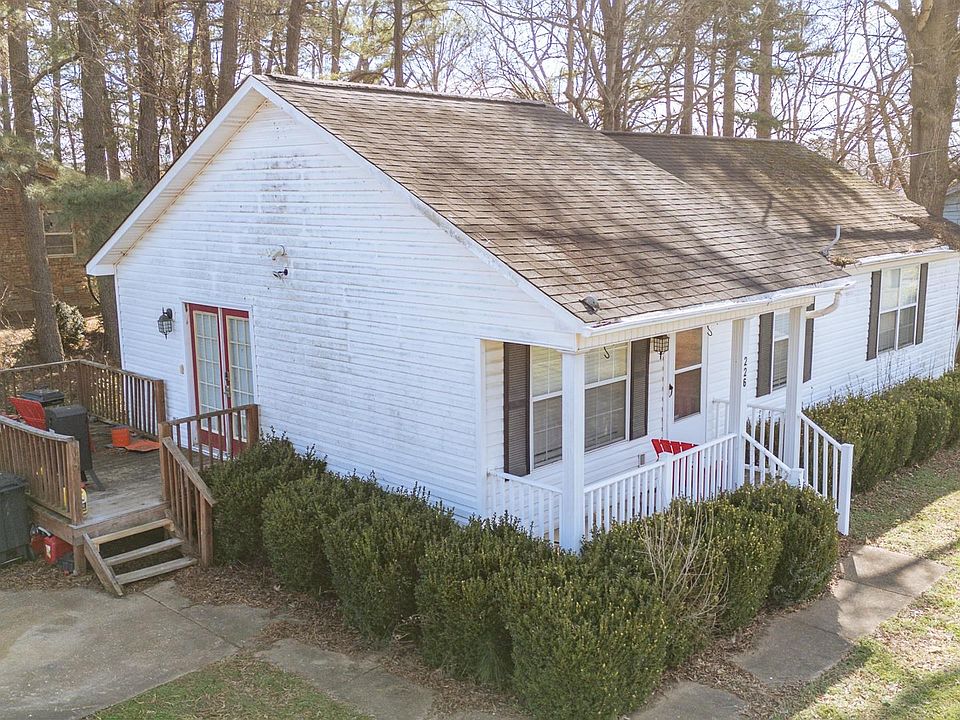 2nd image of 226 Mifflin Dr S
