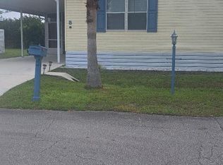 8 Alhambra Ln S, Pt Saint Lucie, FL 34952