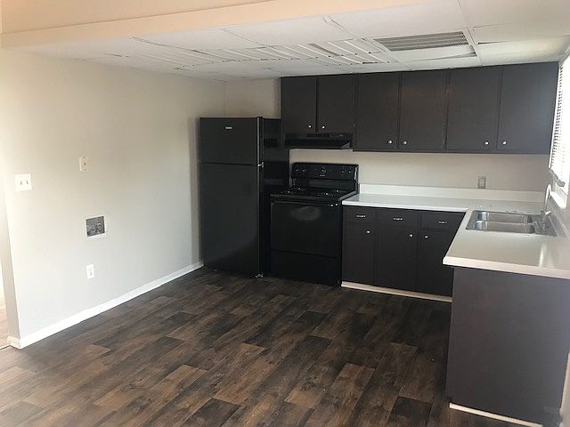 1st image of 200 Stewart Dr APT 12