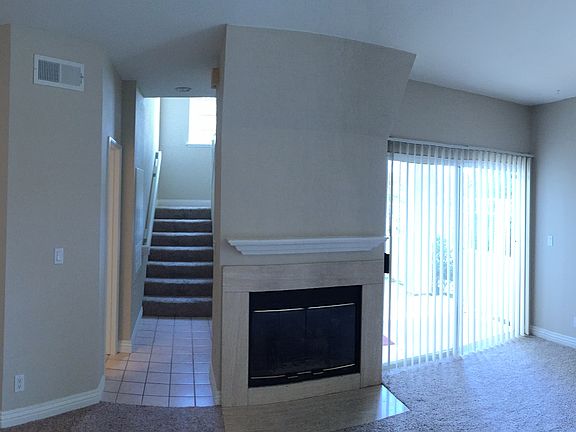 4th image of 624 Indian Oak Ln Unit 105