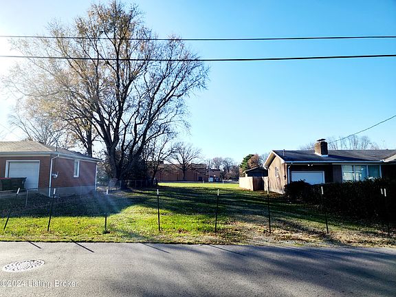 2nd image of 4330 Sadie Ln
