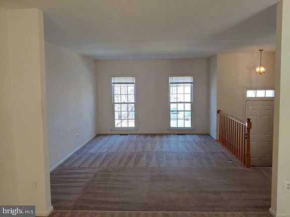 4th image of 4129 Meadow Field Ct