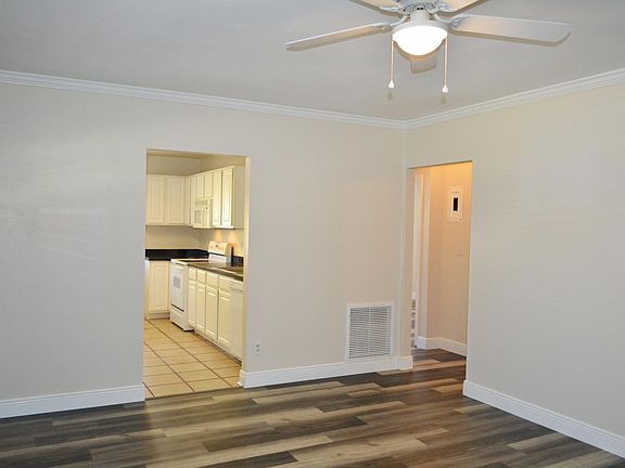 3rd image of 3132 W Fielder St
