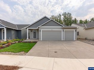 706 Tigerlily St, Silverton, OR 97381