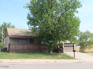 107 6th Ave, Newcastle, WY 82701