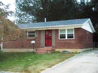 8904 Bluebell Dr, Louisville, KY