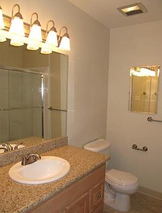 4th image of 725 Roble Ave APT 3