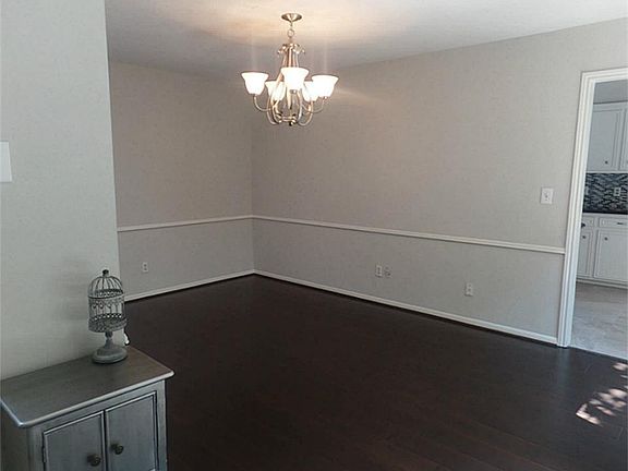 4th image of 5225 Crestway Dr