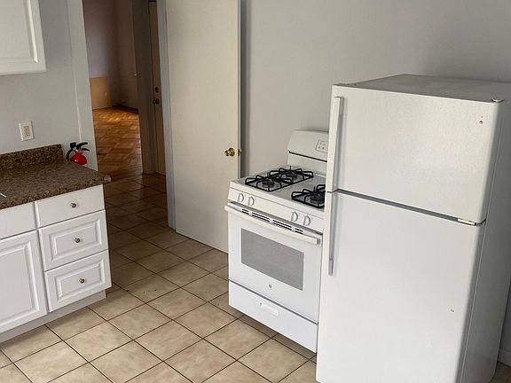 2nd image of 43 Temple Pl Floor 2