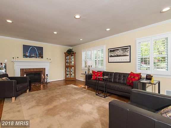 5th image of 6832 Pacific Ln