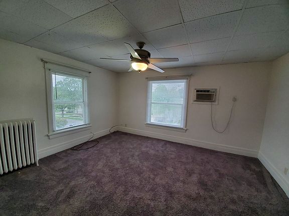 5th image of 2221 Olive St #4