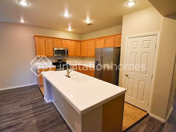 4th image of 313 Saint Augustine Ln