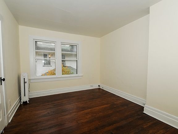 4th image of 72 Glen Ridge Ave